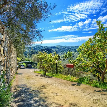 Casa Immersa Nella Natura Con Piscina, Ac E Wifi 3 Isolalunga