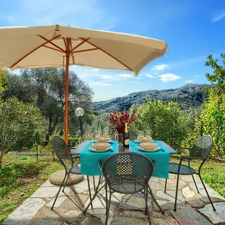 Сasa de vacaciones Casa Immersa Nella Natura Con Piscina, Ac E Wifi 3 *