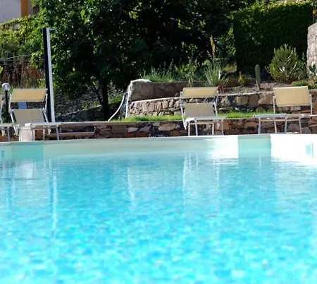 Casa Immersa Nella Natura Con Piscina, Ac E Wifi 3 *