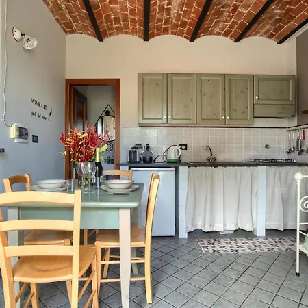 Casa Immersa Nella Natura Con Piscina, Ac E Wifi 3 Ferienhaus *